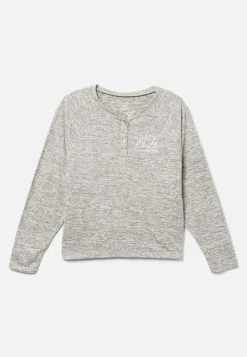 Komar Plus Sizes Henley Pajama Top