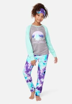 Komar Plus Sizes Graphic Raglan & Patterned Pajama Set