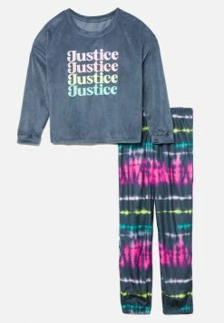 Komar Plus Sizes Graphic & Patterned Pajama Set