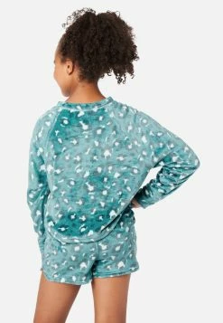 KOMAR Patterned Fleece Shorts Pajama Set Plus Sizes