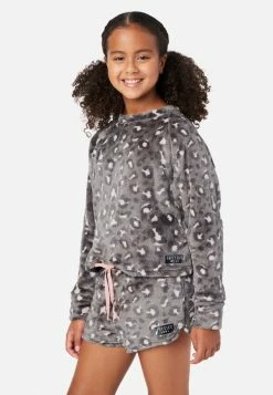 KOMAR Patterned Fleece Shorts Pajama Set