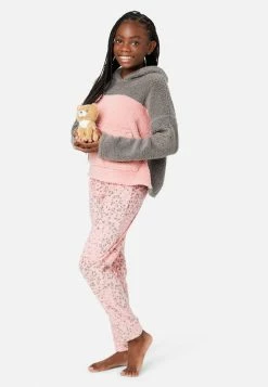 KOMAR Plus Sizes Faux Sherpa Kitten Pajama Set