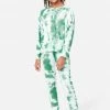 KOMAR Plus Sizes Patterned Henley Pajama Set