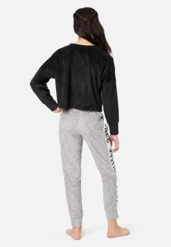 KOMAR Plus Sizes Color Block Fleece Shorts And Pants Pajama Set