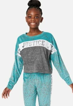 KOMAR Color Block Fleece Shorts And Pants Pajama Set Plus Sizes