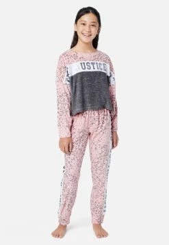 KOMAR Color Block Fleece Shorts And Pants Pajama Set Plus Sizes