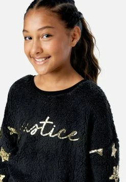 Komar Faux Sherpa Patterned Pajama Set Plus Sizes