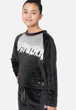 KOMAR Tie-Dye Fleece Shorts Pajama Set Plus Sizes