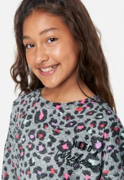 KOMAR Patterned Jogger Sleep Set Plus Sizes