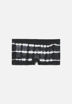 Saramax Seamless Shortie Undies