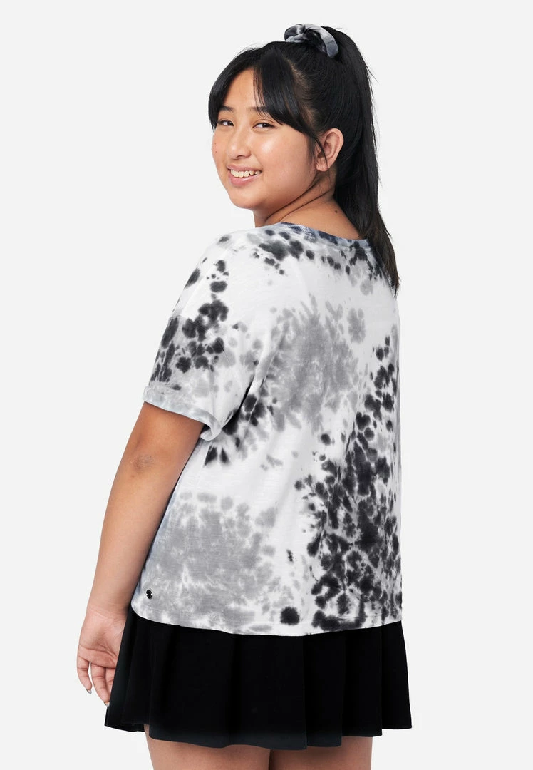 ADJMI Tie-Dye Oversized Tee With Scrunchie 9 ADJMI Tie-Dye Oversized Tee With Scrunchie